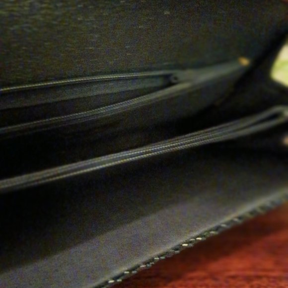 Vintage Navy Blue Mesh Metal Purse - Picture 6 of 6